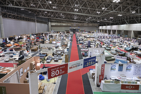 幕张展览中心的家具展销会